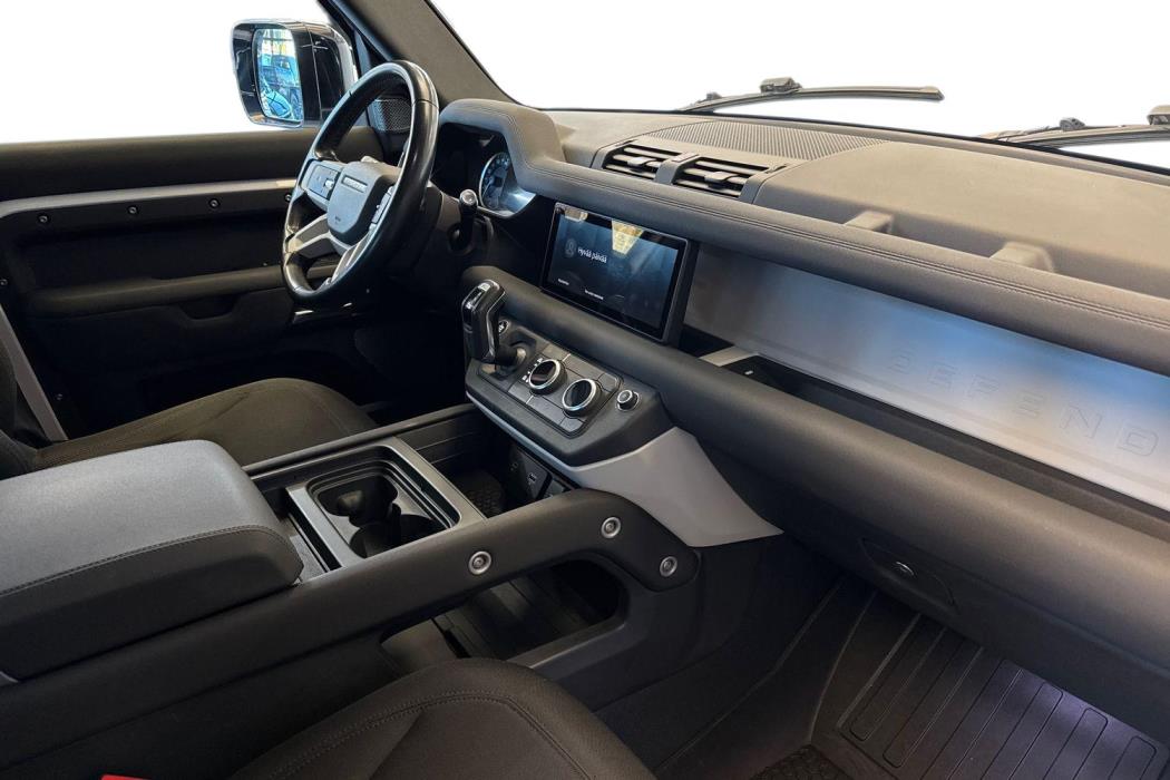 Land Rover Defender 2021