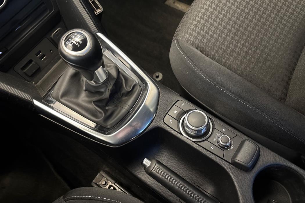 Mazda 2 2018
