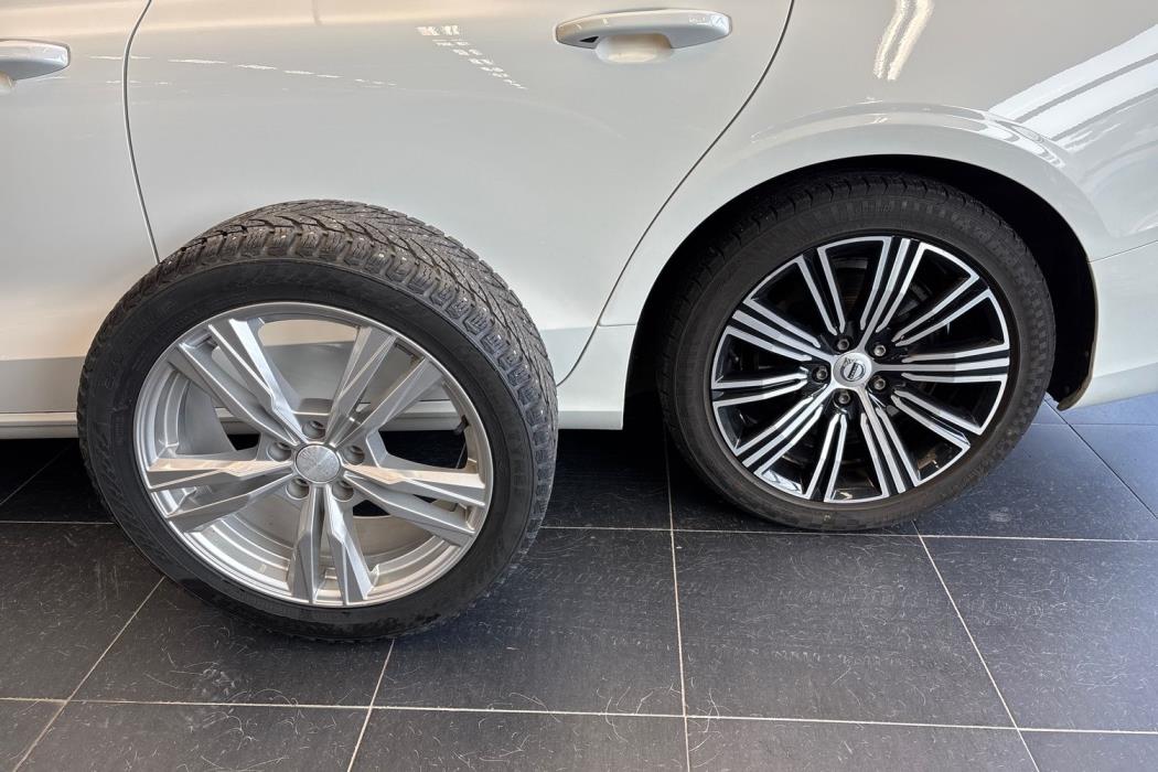 Volvo V60 2020