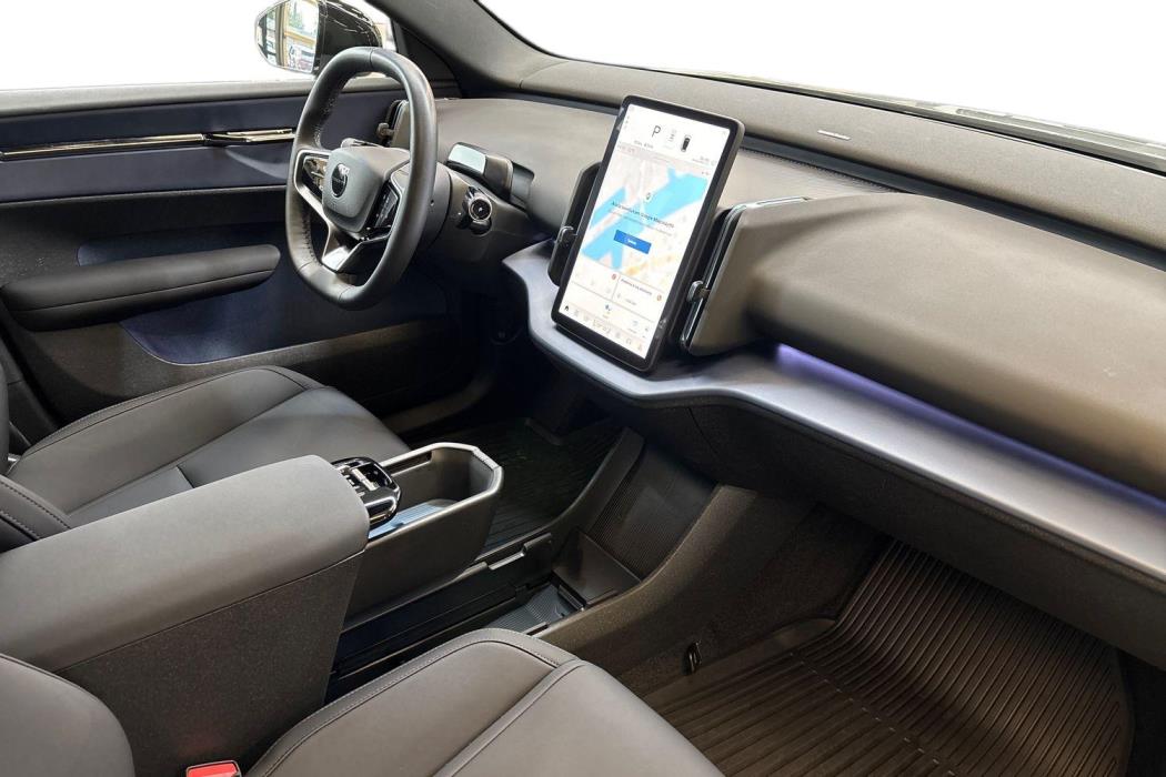 Volvo EX30 2024