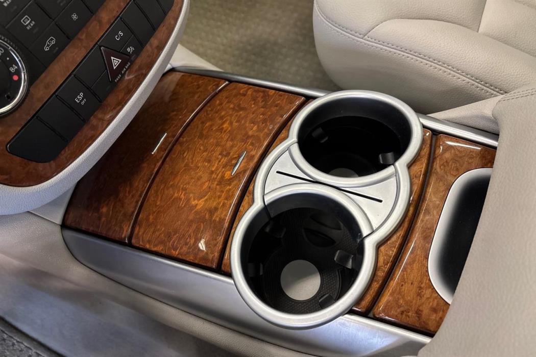 MERCEDES-BENZ R 2006