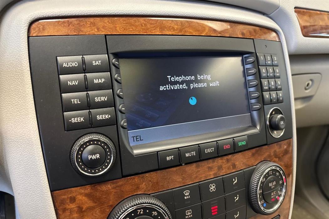 MERCEDES-BENZ R 2006