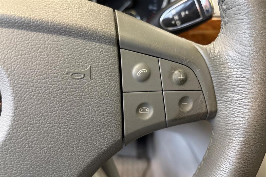 MERCEDES-BENZ R 2006