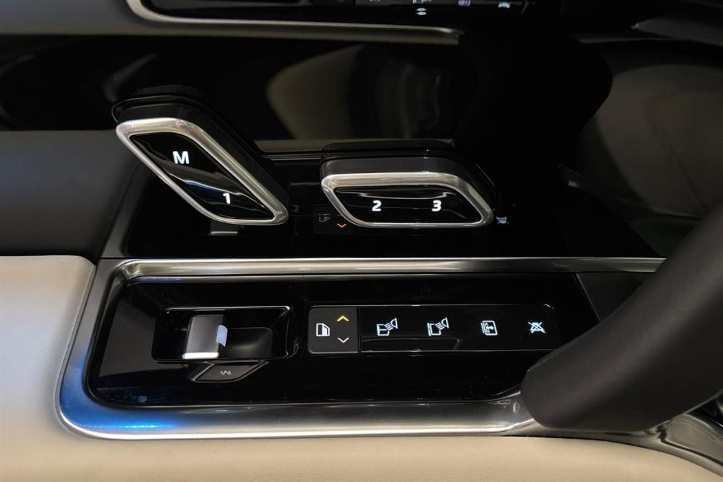 Land Rover Range Rover 2025