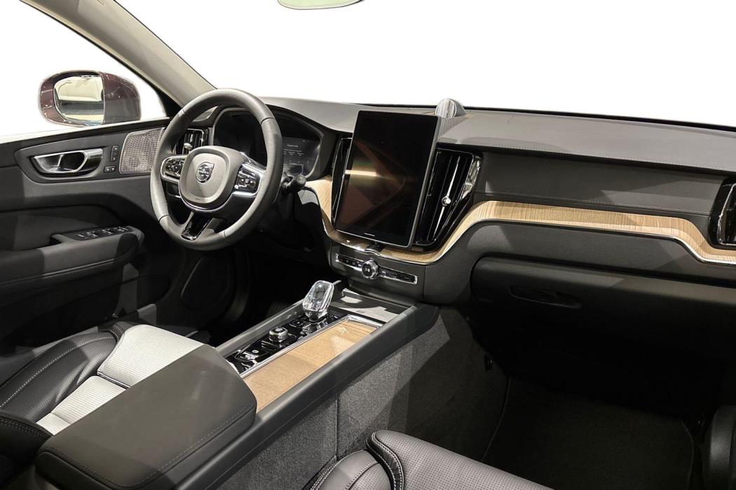 Volvo XC60 2026