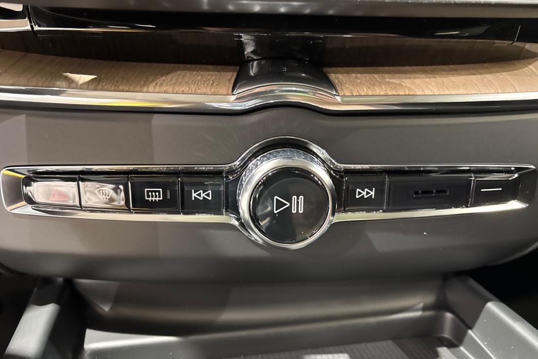 Volvo XC60 2026