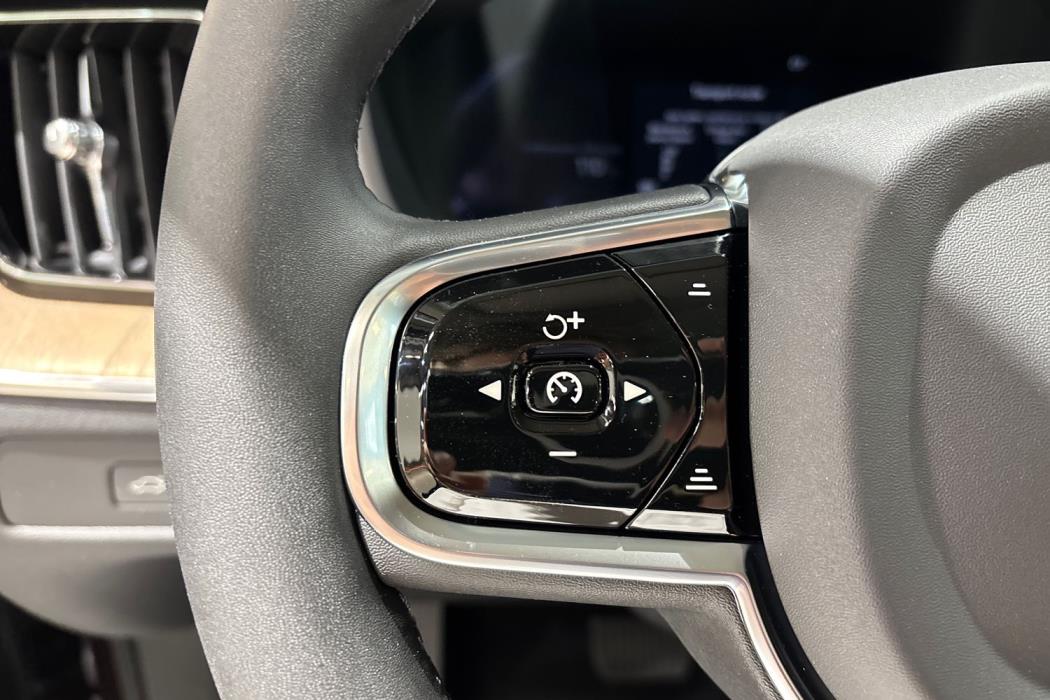 Volvo XC60 2026