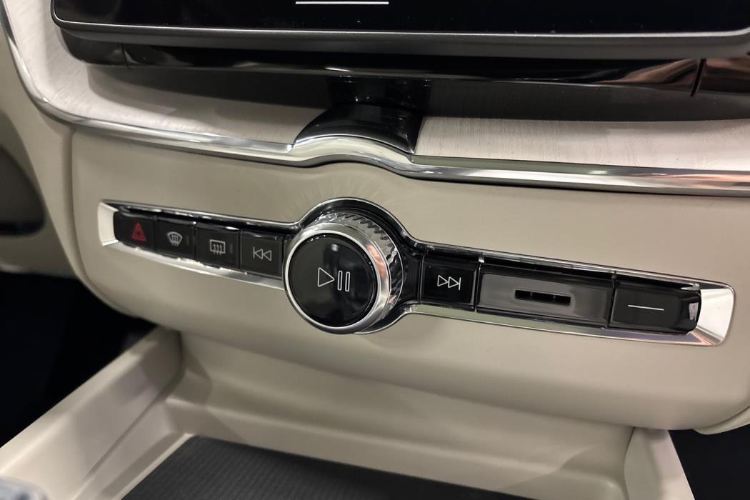 Volvo XC60 2026