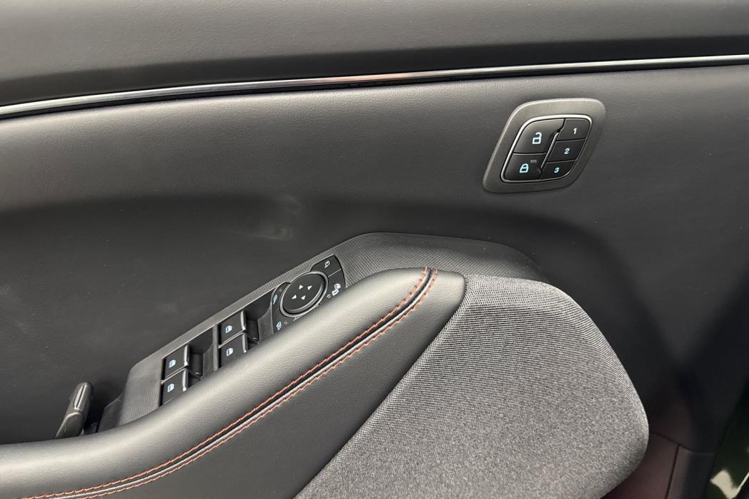 Ford Mustang Mach-E 2025