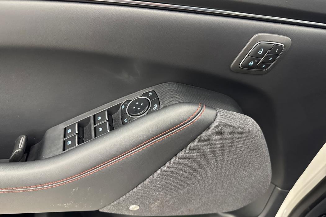 Ford Mustang Mach-E 2025