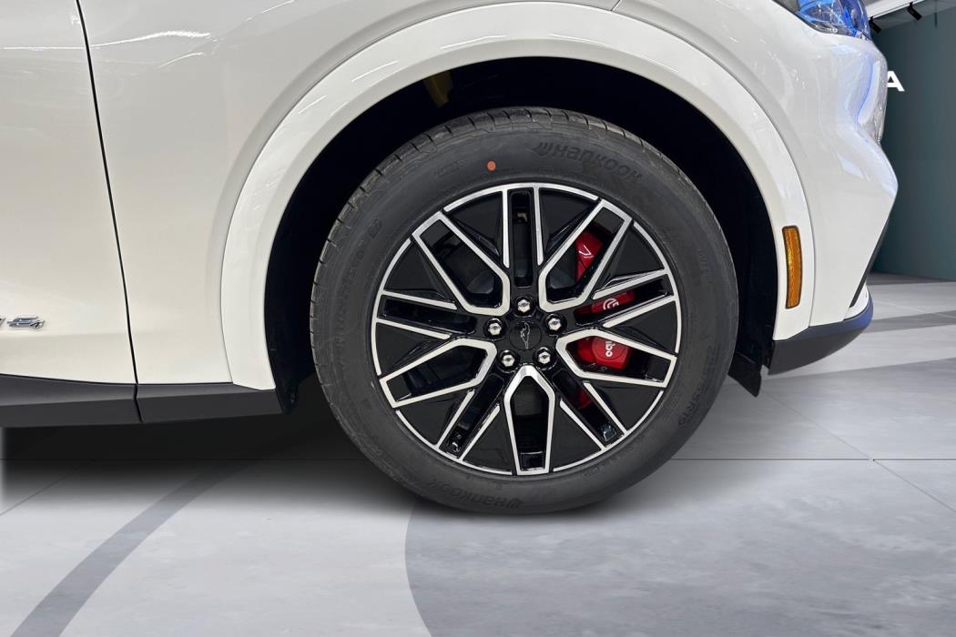 Ford Mustang Mach-E 2025