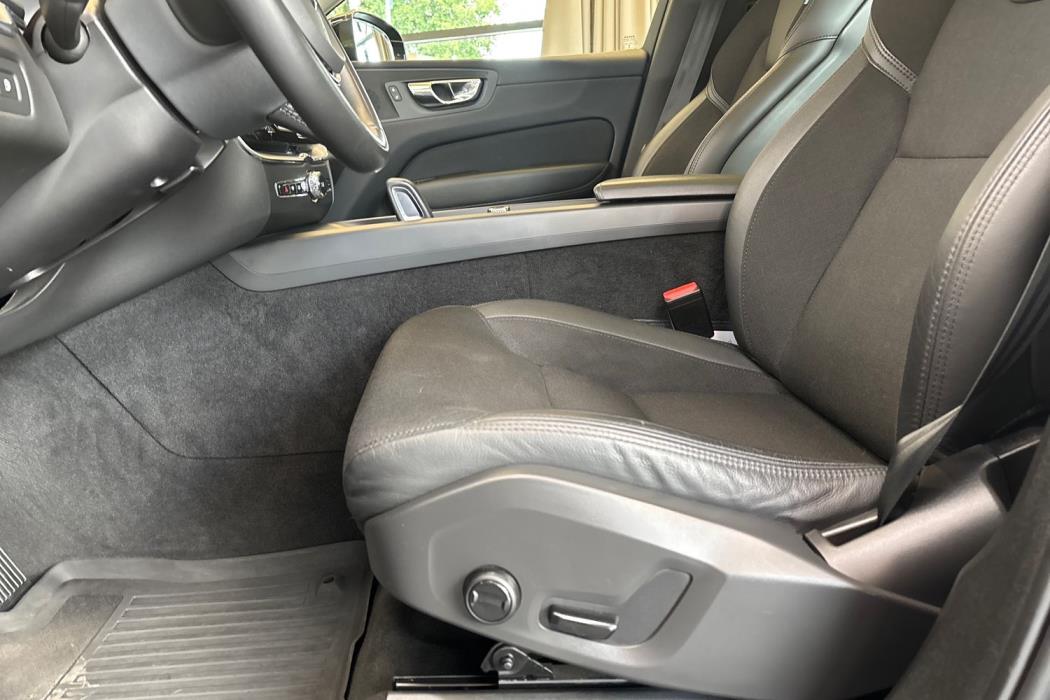VOLVO XC60 2020