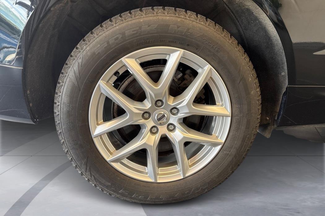VOLVO XC60 2020