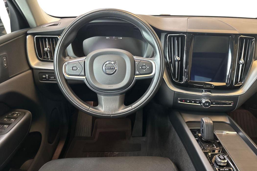 VOLVO XC60 2020