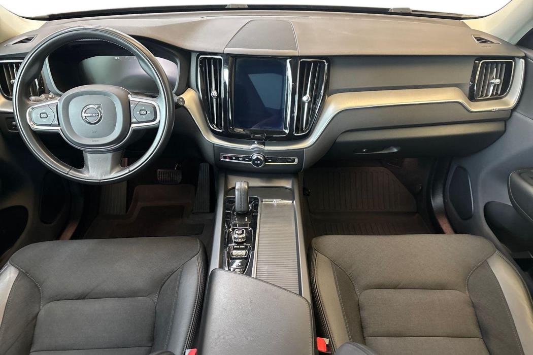 VOLVO XC60 2020
