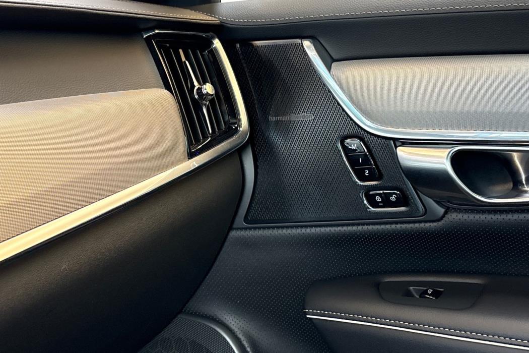 Volvo V90 2023