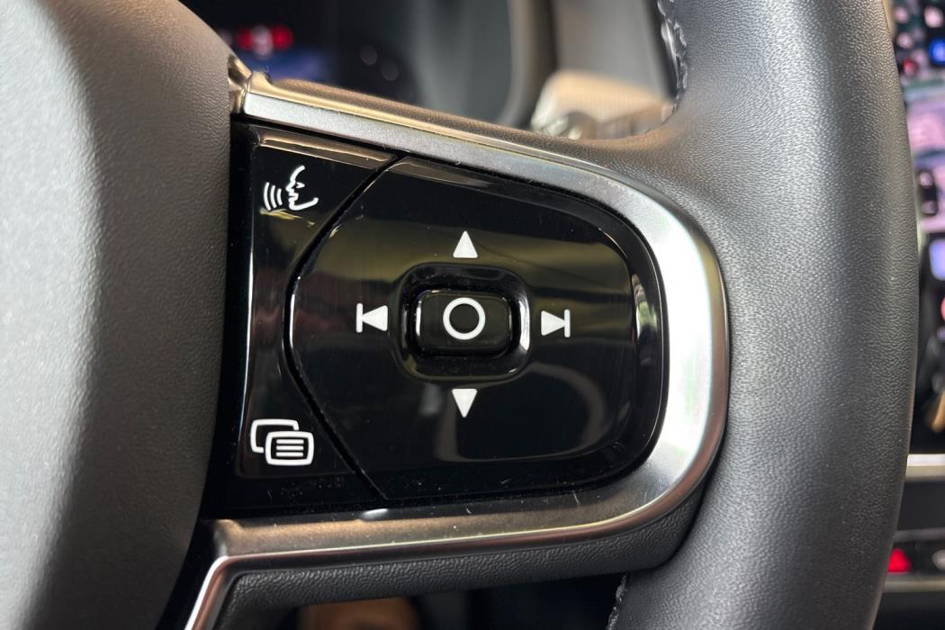 Volvo V90 2023