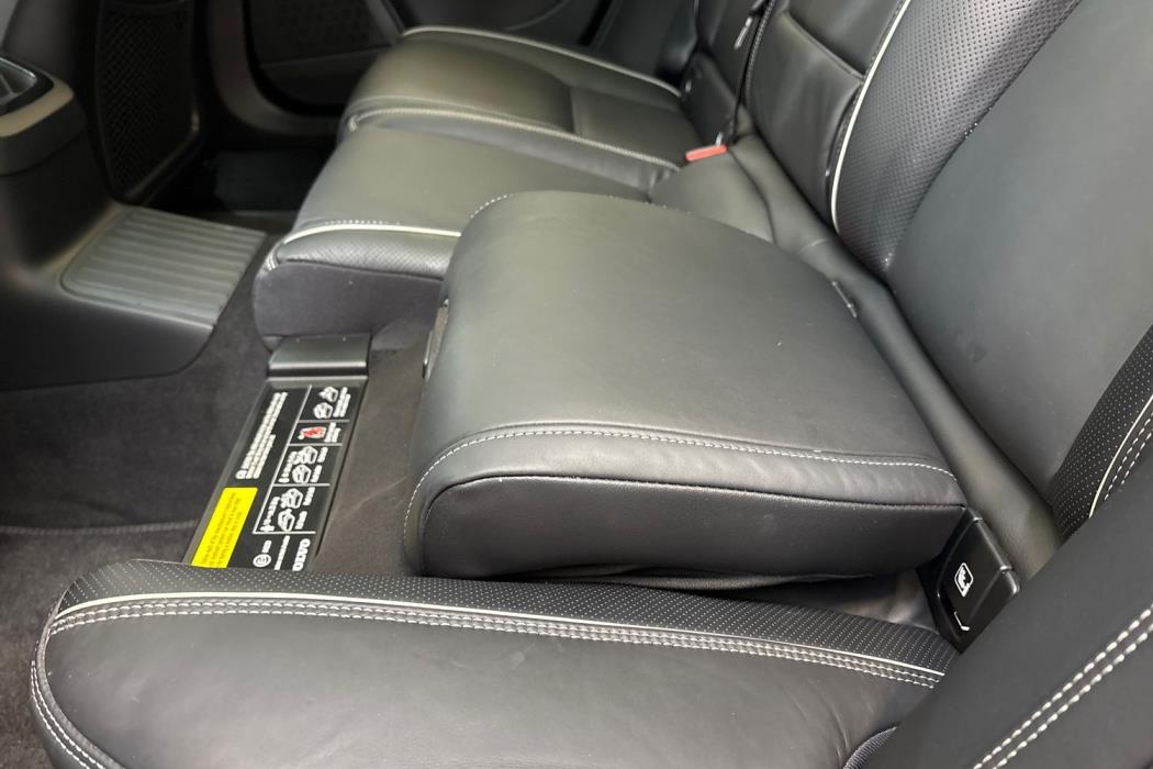 Volvo V90 2023