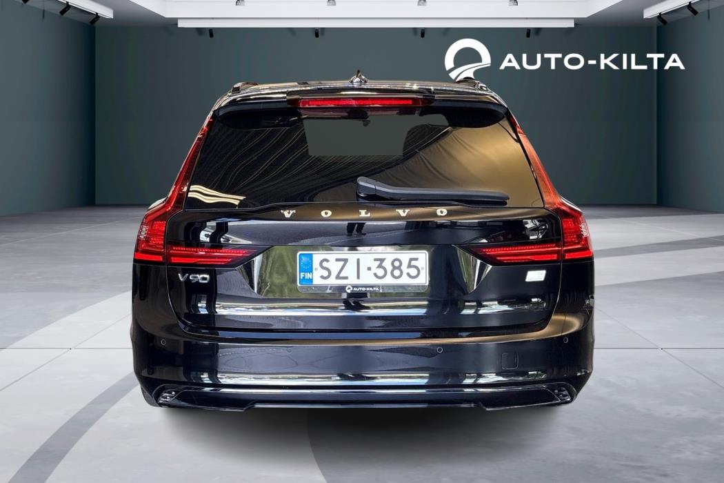 Volvo V90 2023