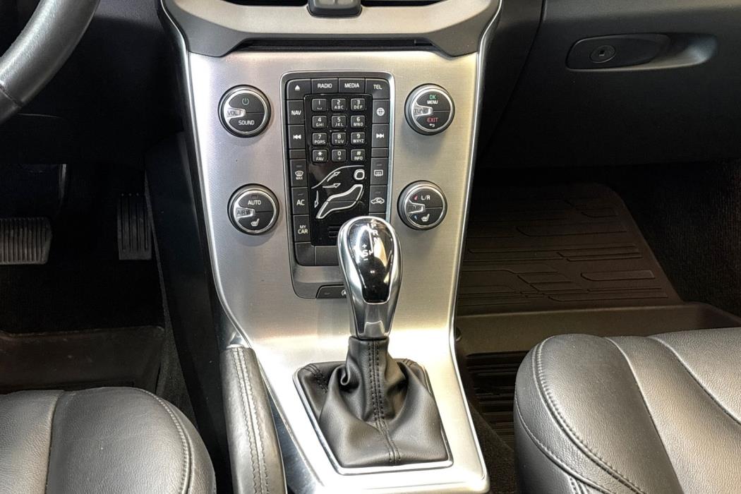 Volvo V40 2018