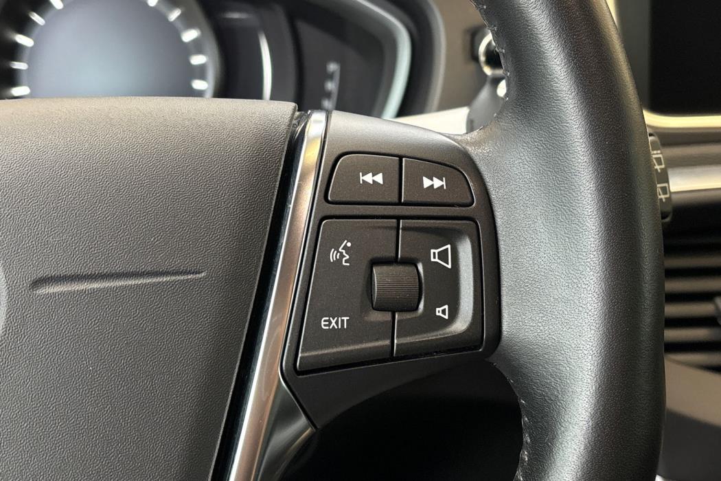 Volvo V40 2018