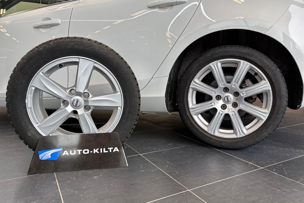 Volvo V40 2018