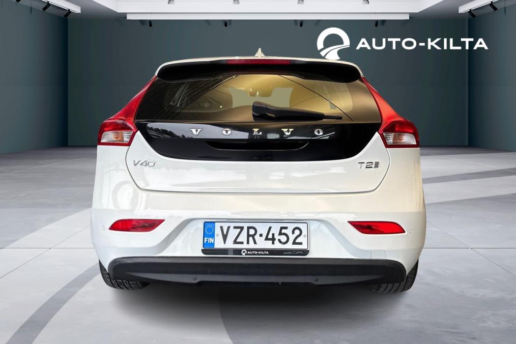Volvo V40 2018