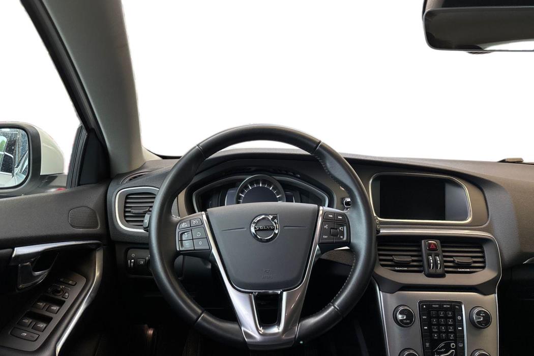 Volvo V40 2018