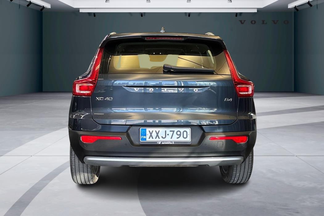 Volvo XC40 2021