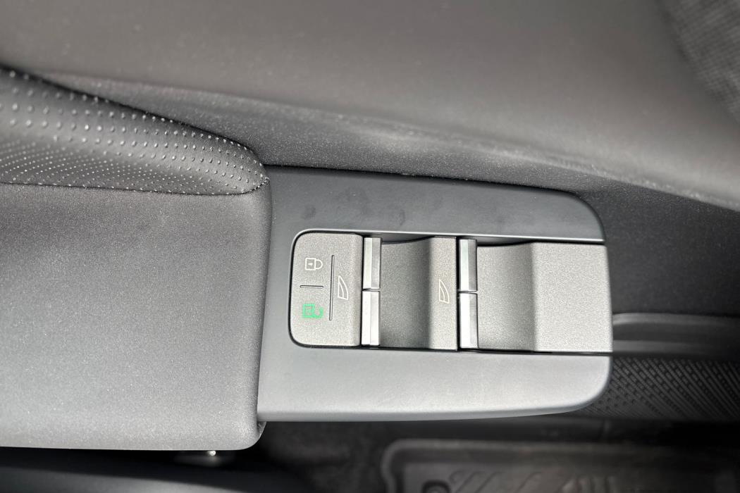 Volvo EX60 2026