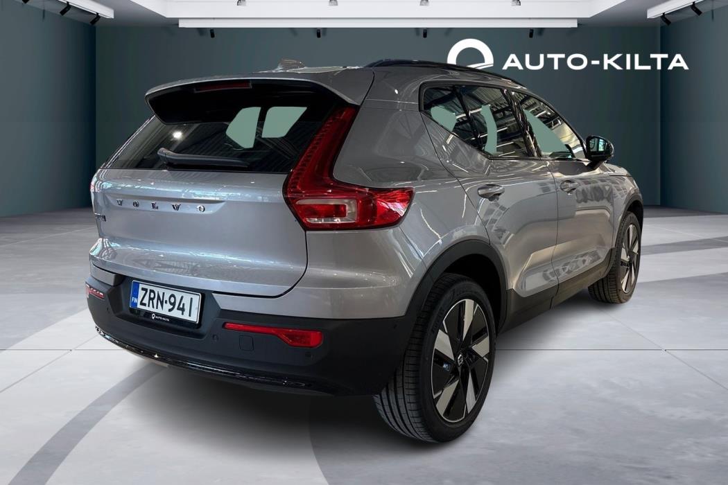 Volvo EX40 2026