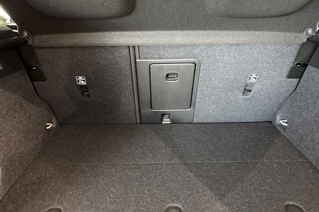 Volvo EX40 2026