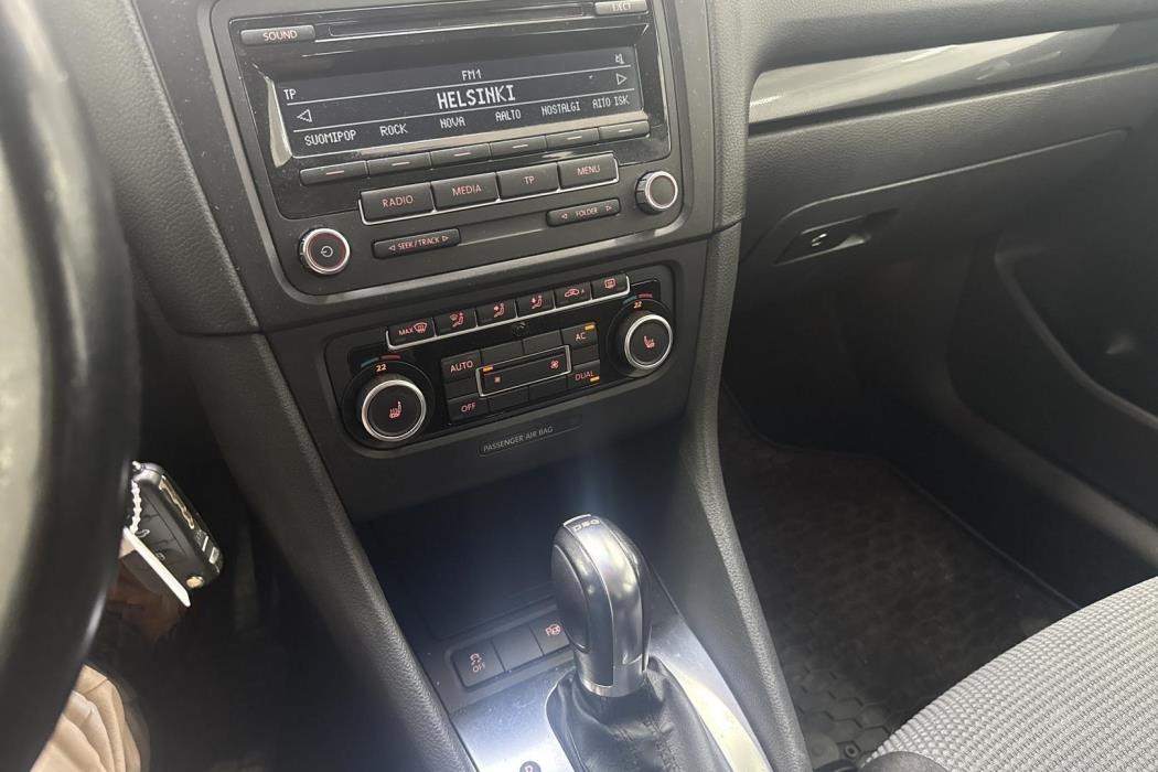 VOLKSWAGEN GOLF 2012