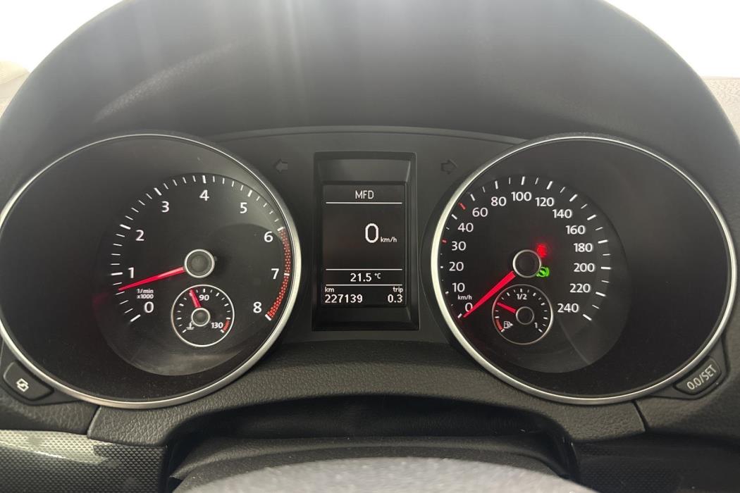 VOLKSWAGEN GOLF 2012