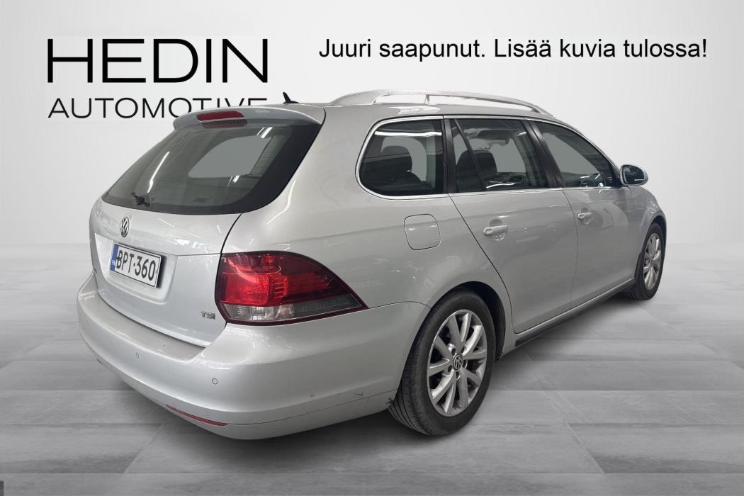 VOLKSWAGEN GOLF 2012