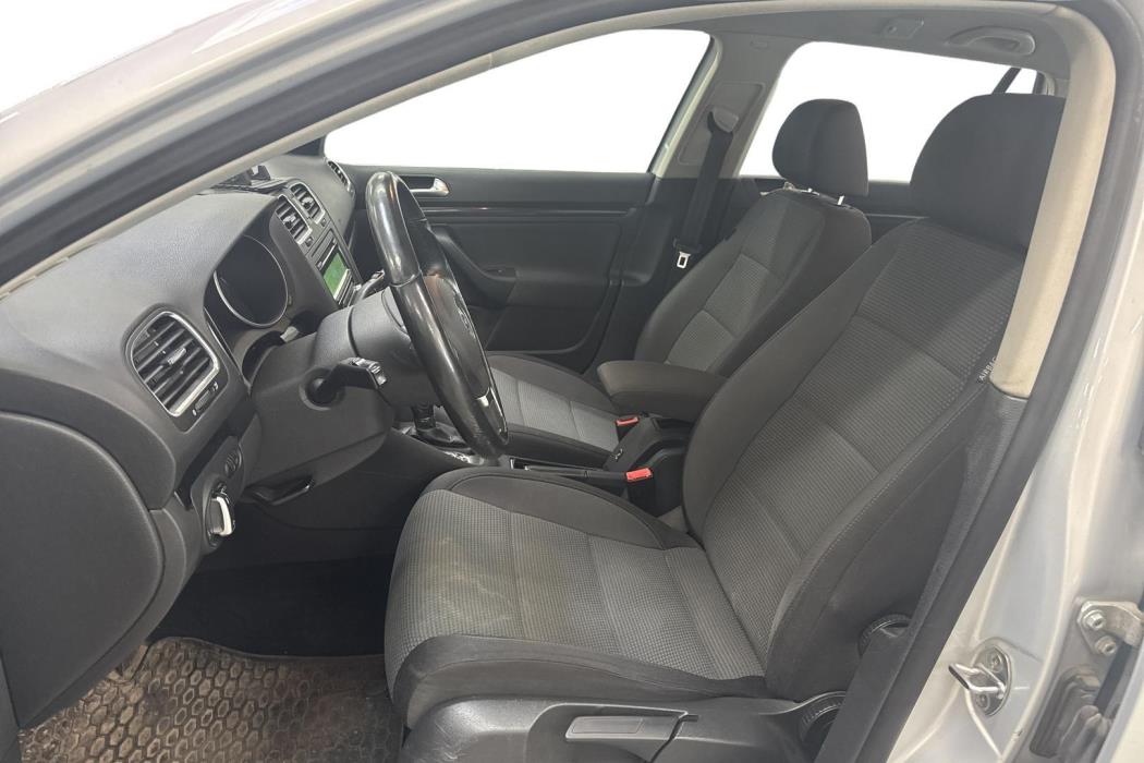 VOLKSWAGEN GOLF 2012