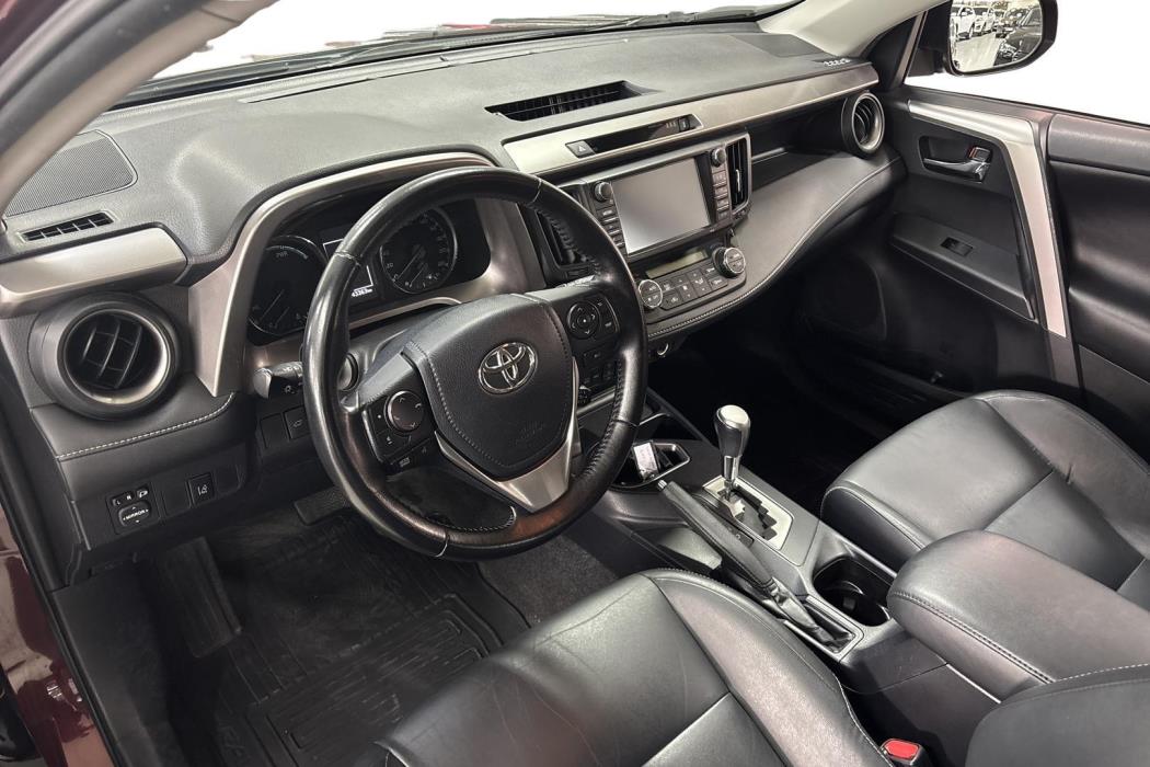 TOYOTA RAV4 2015
