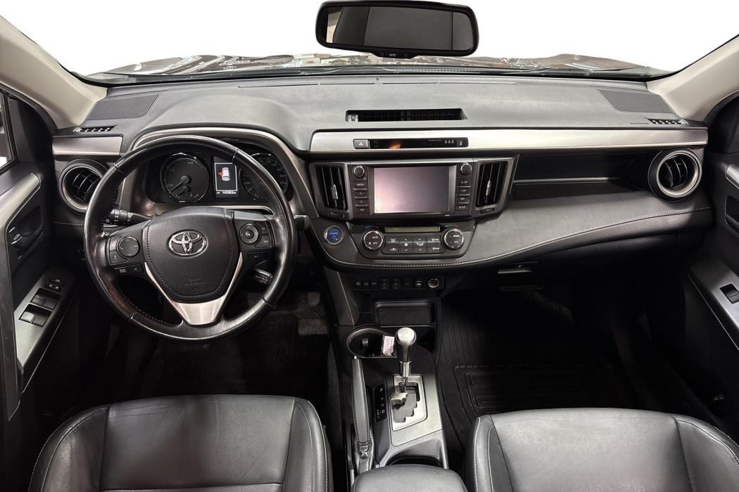 TOYOTA RAV4 2015