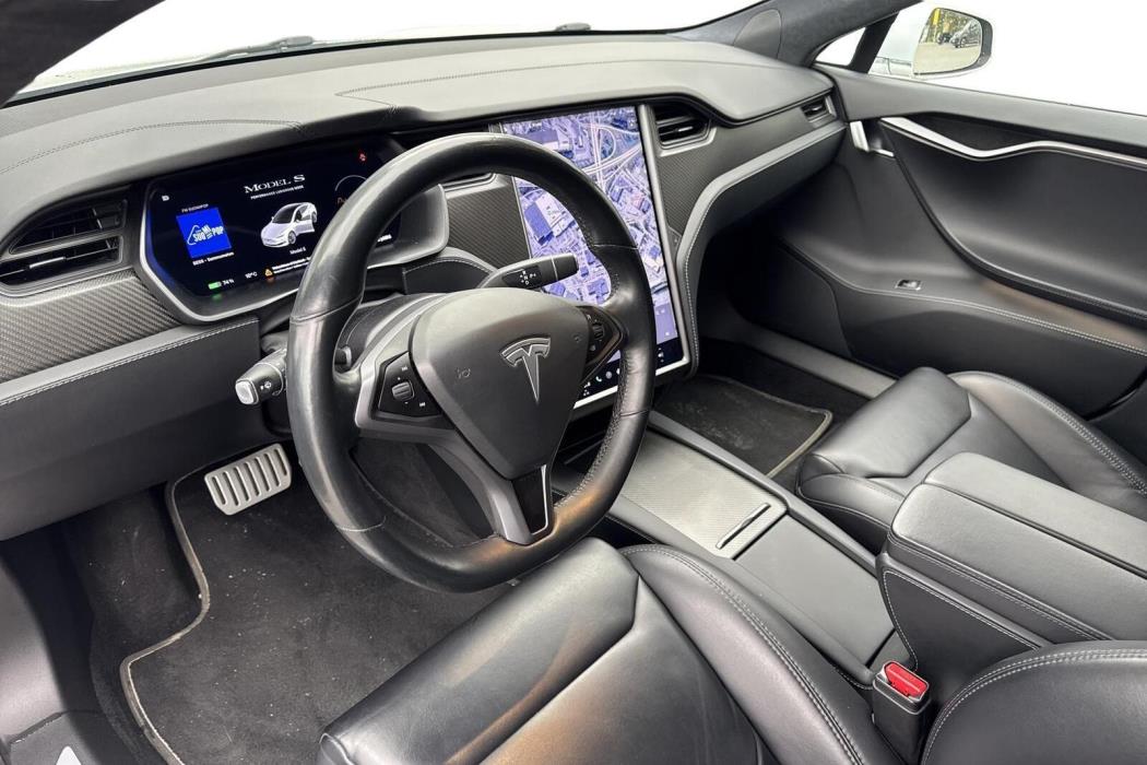 Tesla Model S 2020