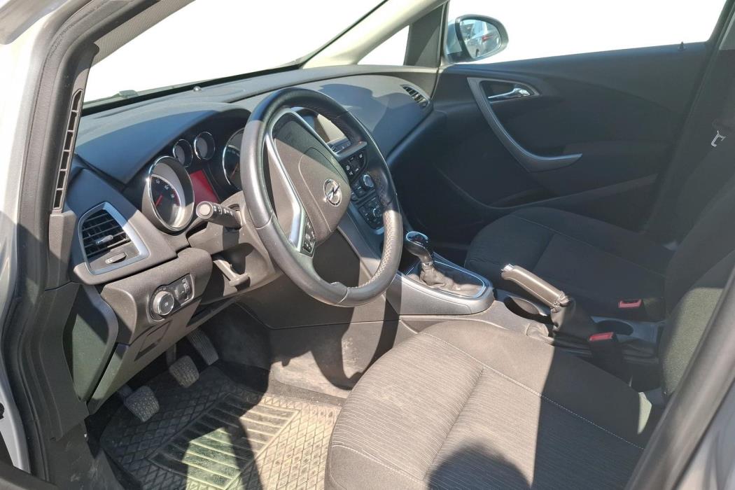 Opel Astra 2015