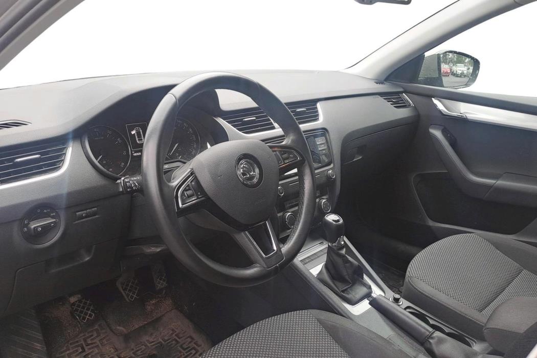 SKODA OCTAVIA 2016