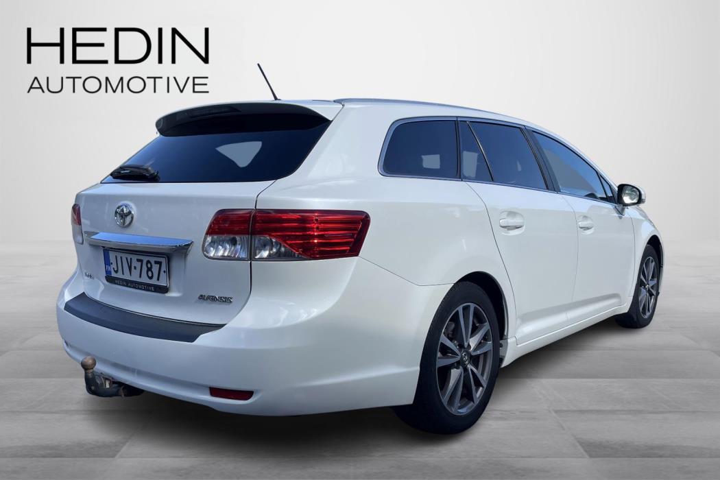 TOYOTA AVENSIS 2013