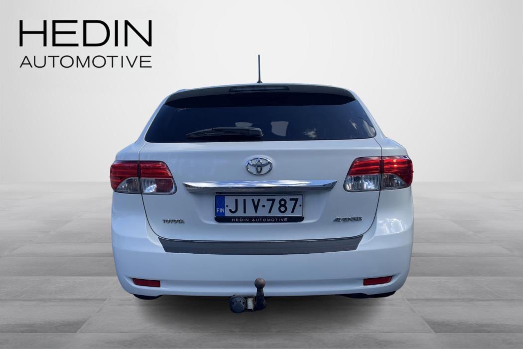 TOYOTA AVENSIS 2013