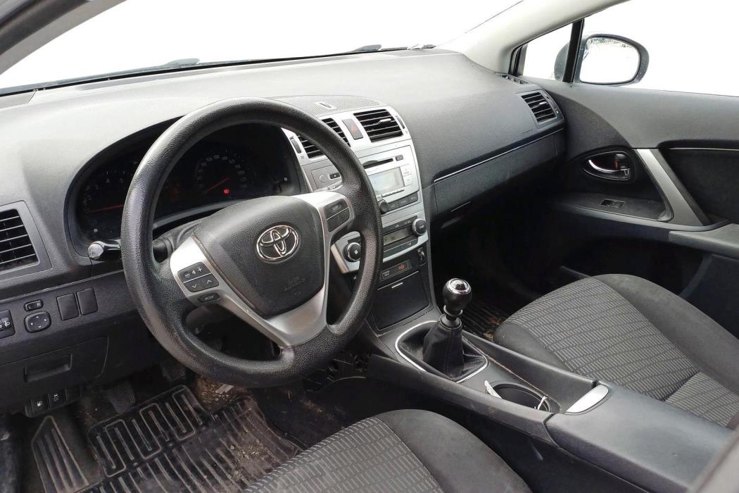 TOYOTA AVENSIS 2013