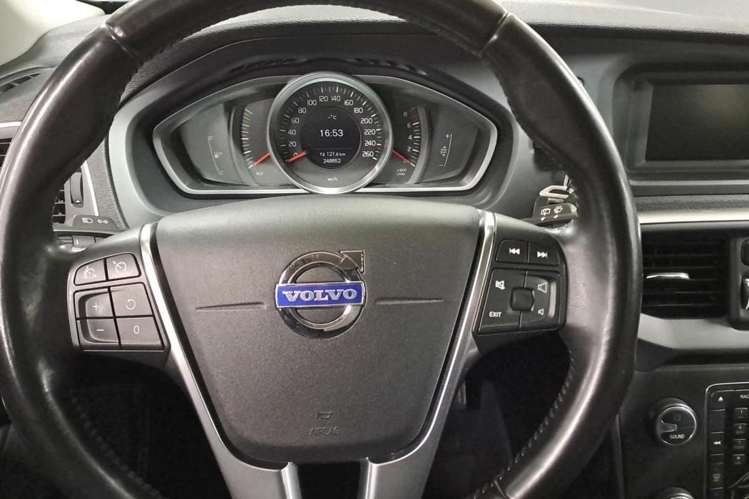 VOLVO V40 2014