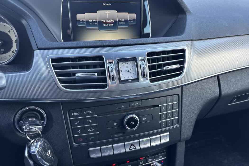 MERCEDES-BENZ E 2016