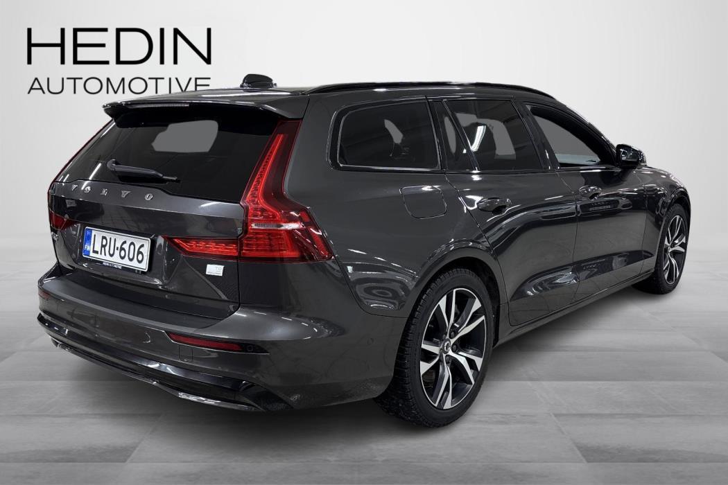 Volvo V60 2023