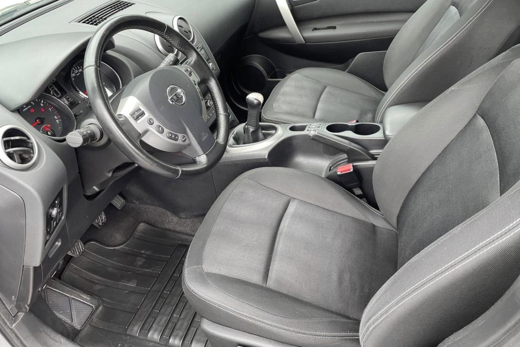 NISSAN Qashqai 2011