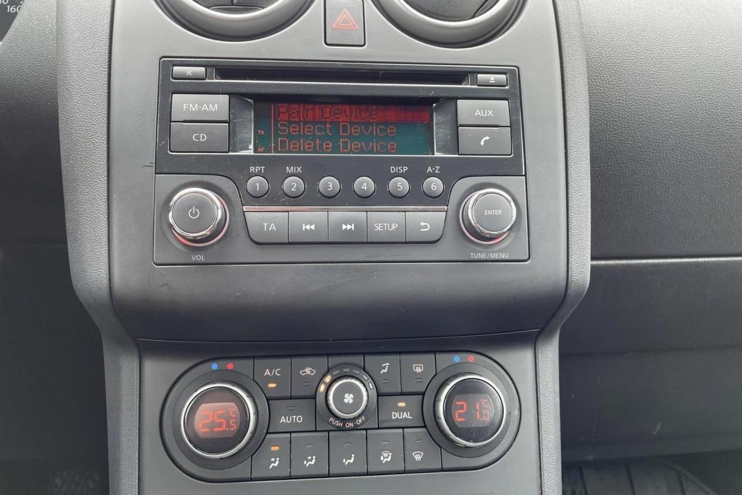 NISSAN Qashqai 2011