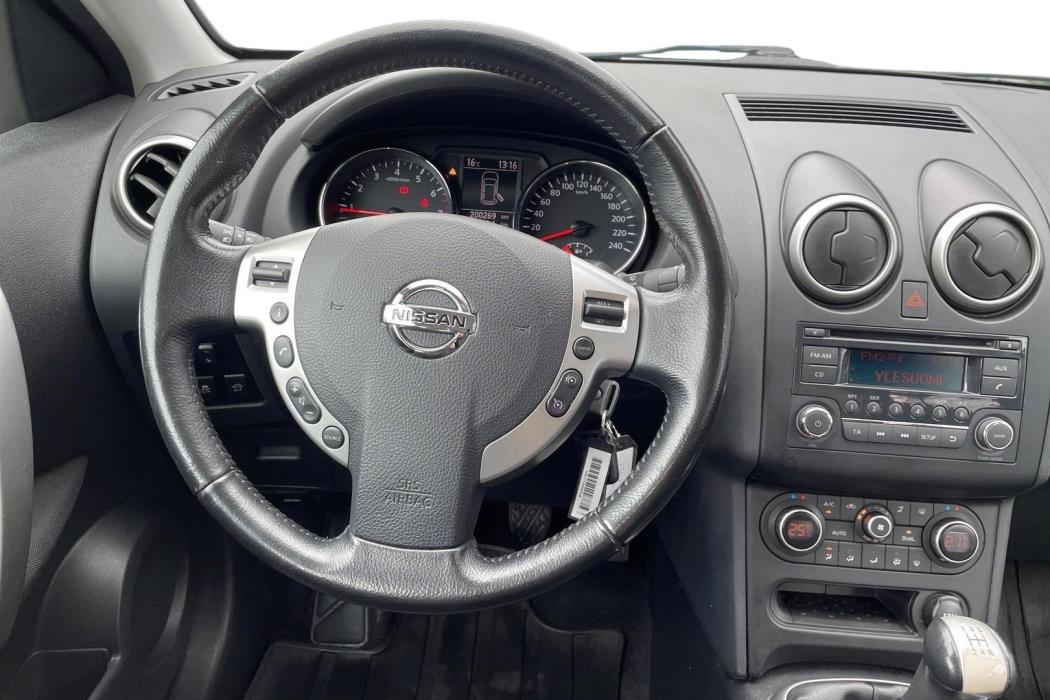 NISSAN Qashqai 2011